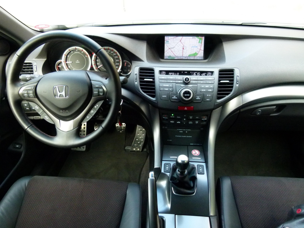Kombi-Duell: VW Passat Variant vs. Honda Accord Tourer