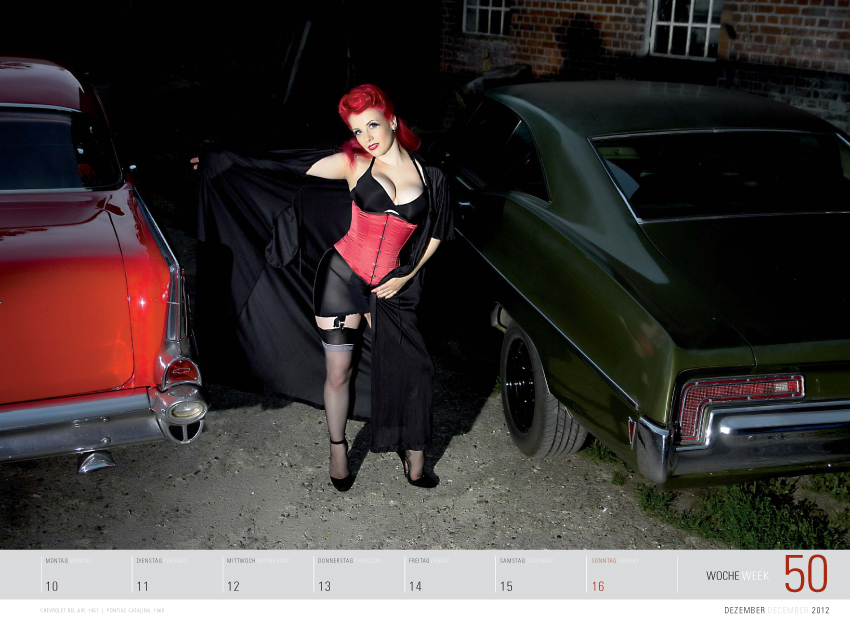 Kunst mit Kurven – „Girls & Legendary US-Cars“ Kalender 2012