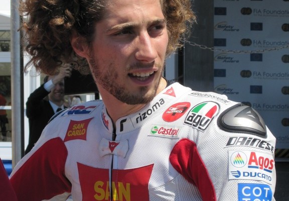 Marco Simoncelli stirbt bei Motorrad-Grand-Prix