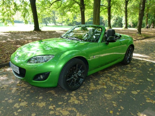 Mazda MX-5 Karai im Test: giftgrünes Fahrvergnügen