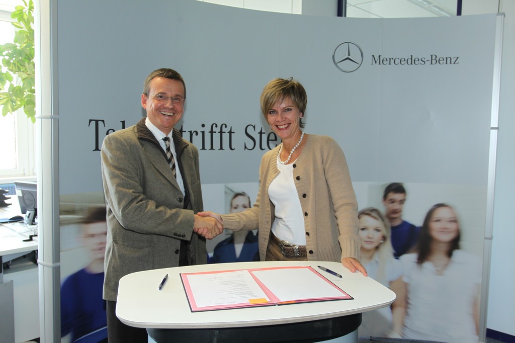 Mercedes-Benz kooperiert mit Mädchenrealschule