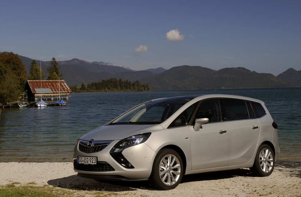 Opel Zafira Tourer.