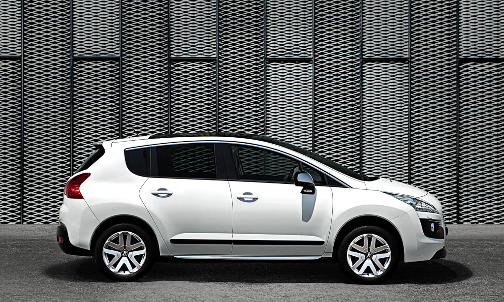 Peugeot 3008 Hybrid4: Und so sieht der jüngste Spross der Franzosen von der Seite aus.