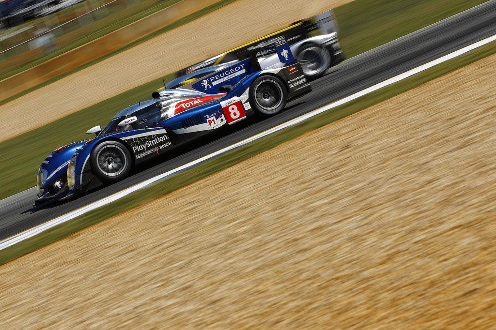 Peugeot 908.