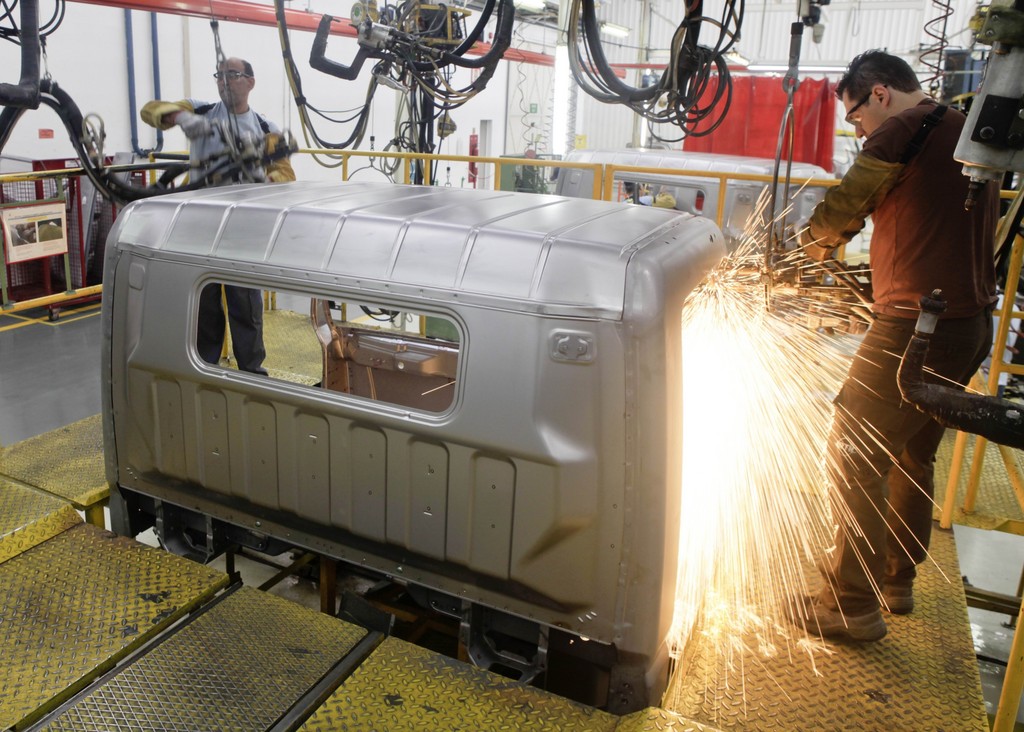 Produktion des Fuso Canter in Tramagal (Portugal).