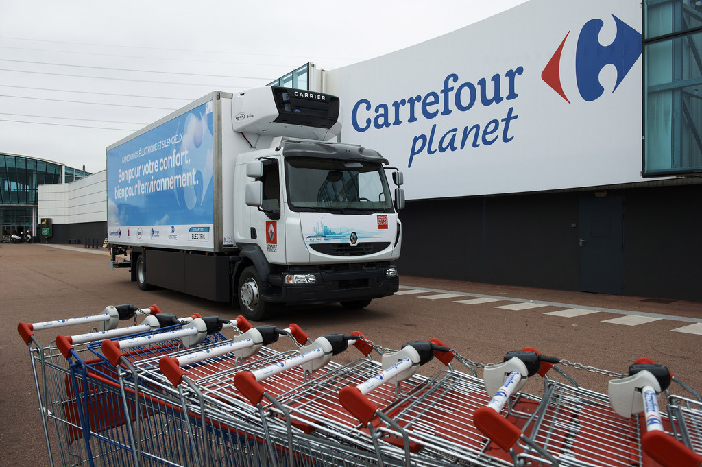 Renault Trucks erprobt elektrisch angetriebenen 16-Tonner