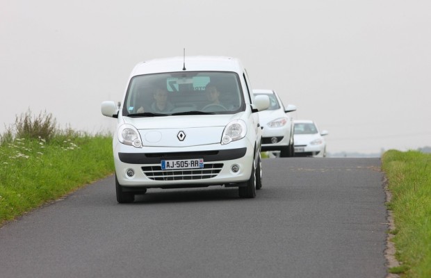 Renault mit Elektrofahrzeugen auf der 