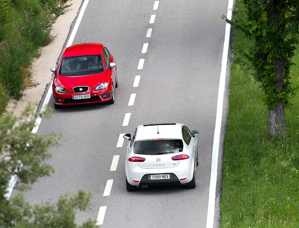 Seat-León-FR-Begegnung auf der Strecke. 