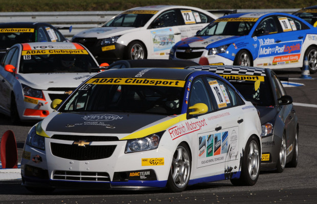 Team Motorsport-Arena gewinnt ADAC-Cruze-Cup