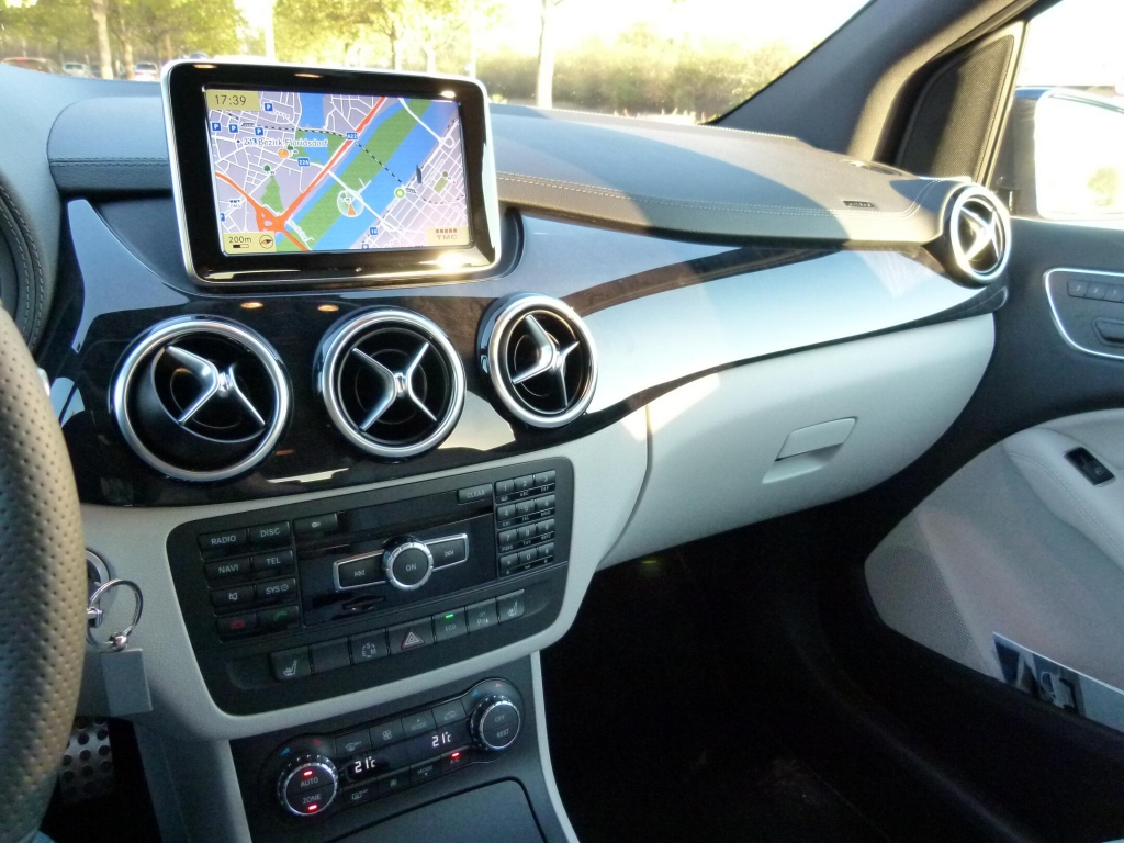 Test Mercedes-Benz B-Klasse Sports Tourer: Quantensprung mit Punktlandung