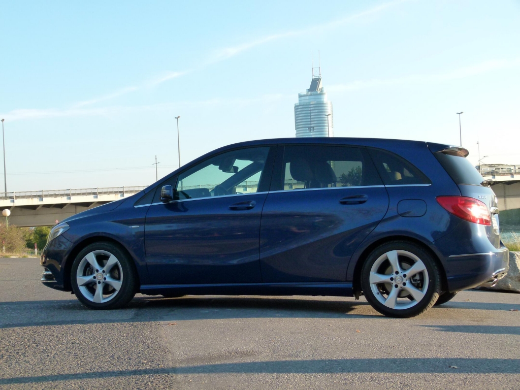 Test Mercedes-Benz B-Klasse Sports Tourer: Quantensprung mit Punktlandung