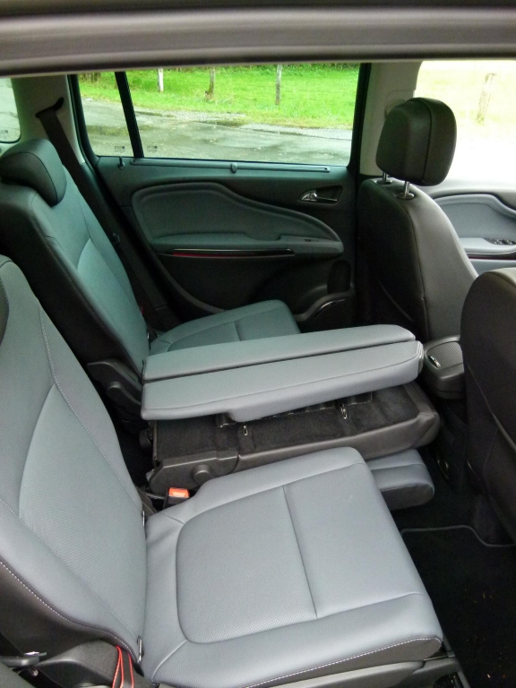 Test Opel Zafira Tourer: Der fährt auch alleine ...