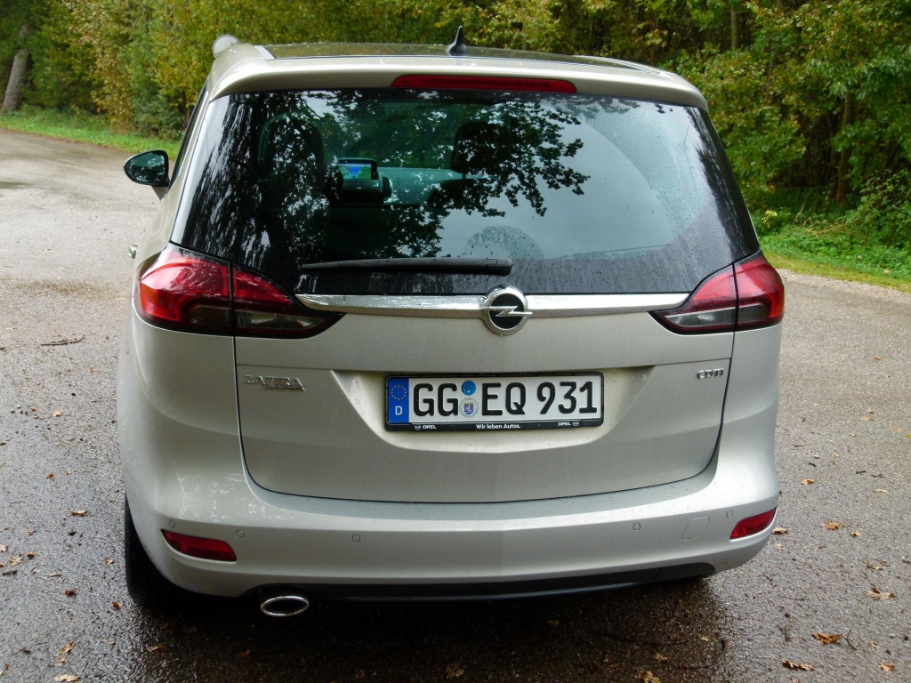 Test Opel Zafira Tourer: Der fährt auch alleine ...