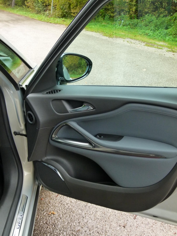 Test Opel Zafira Tourer: Der fährt auch alleine ...