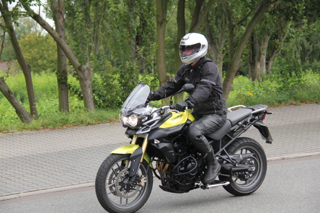 Test: Triumph Tiger 800 - Schmusekatze oder Raubtier?