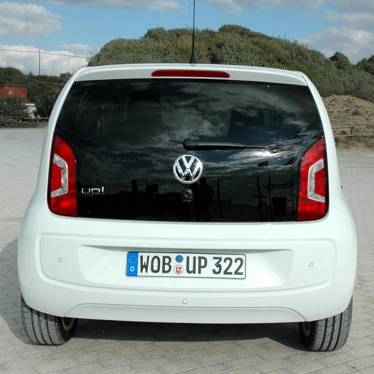 VW Up: Blick auf die Heckpartie. 