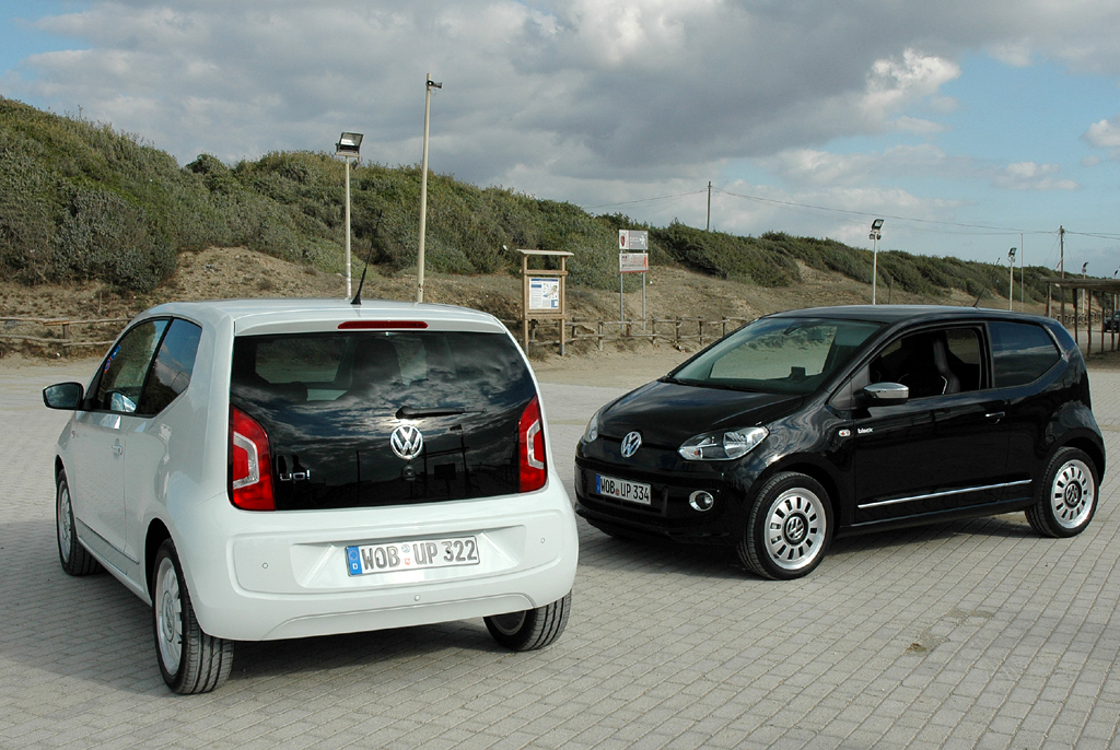 VW Up: Die beiden Sondermodelle Black und White gibt es schon zum Marktstart. 