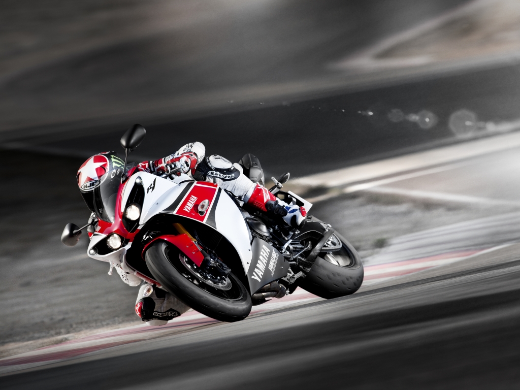 Yamaha YZF-R1 2012: Vorzeigesportler im Detail verfeinert