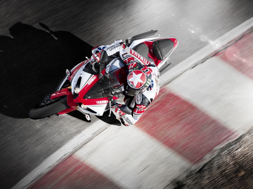 Yamaha YZF-R1 2012: Vorzeigesportler im Detail verfeinert