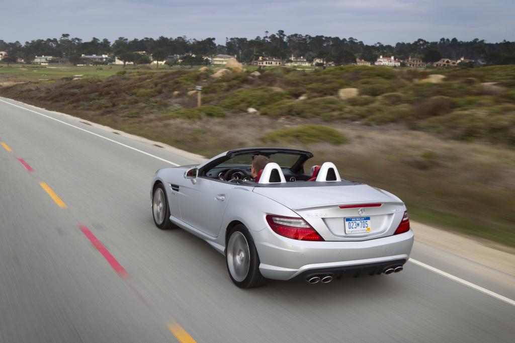  Das Besondere an diesem SLK ist nicht das vom gleichgroßen Biturbo-Motor abgeleitete Aggregat an sich, sondern die Tatsache, da