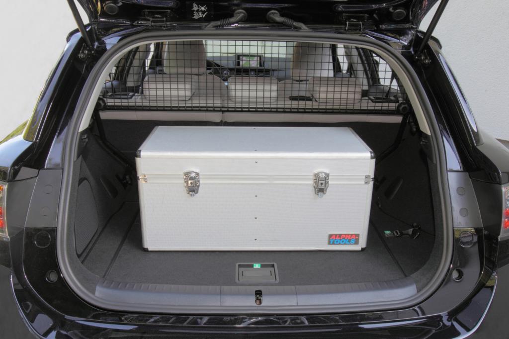 Aufgrund der Hybridbatterie ist der Kofferraum vergleichsweise klein