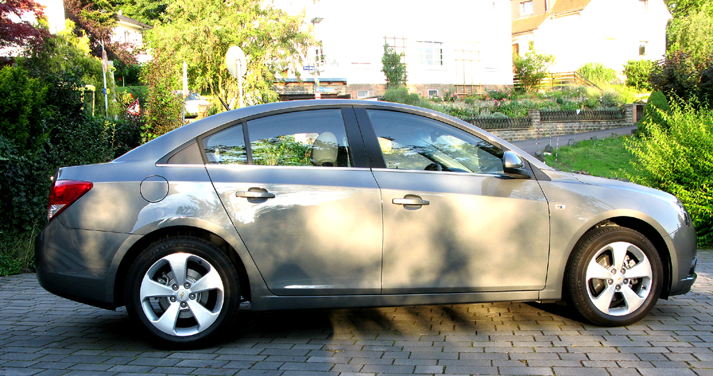 Chevrolet Cruze: Und so sieht die Stufenheck-Variante von der Seite.