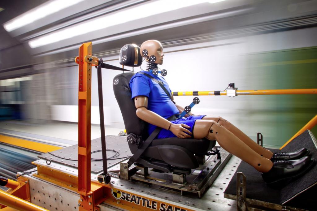 Crashtests - Der Dummy für die Frau