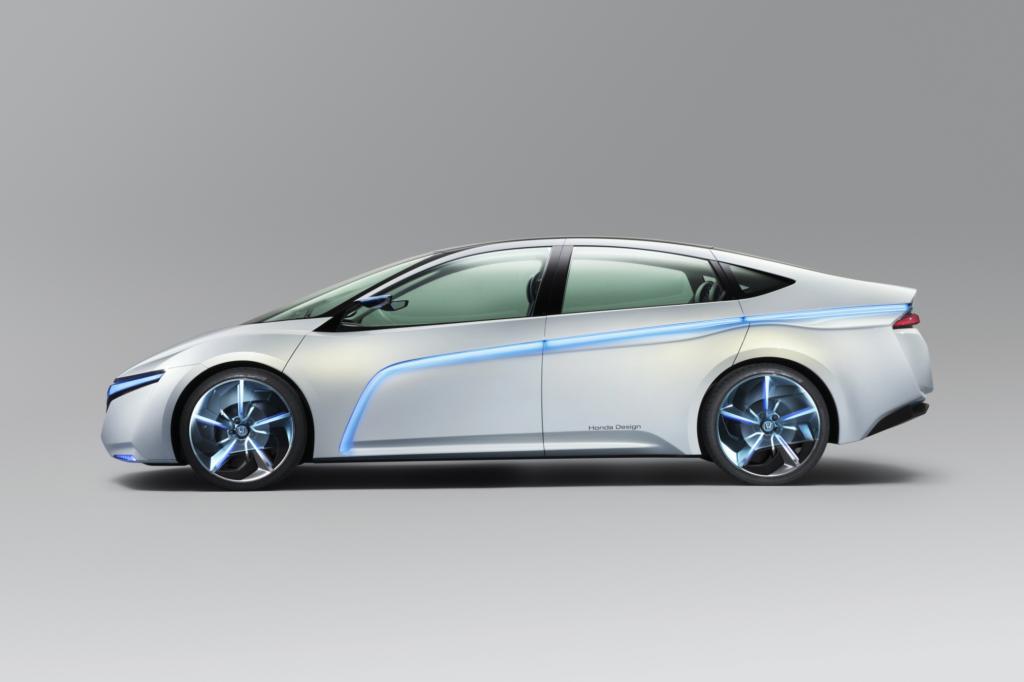 Der AC-X fährt mit Plug-in-Hybridantrieb