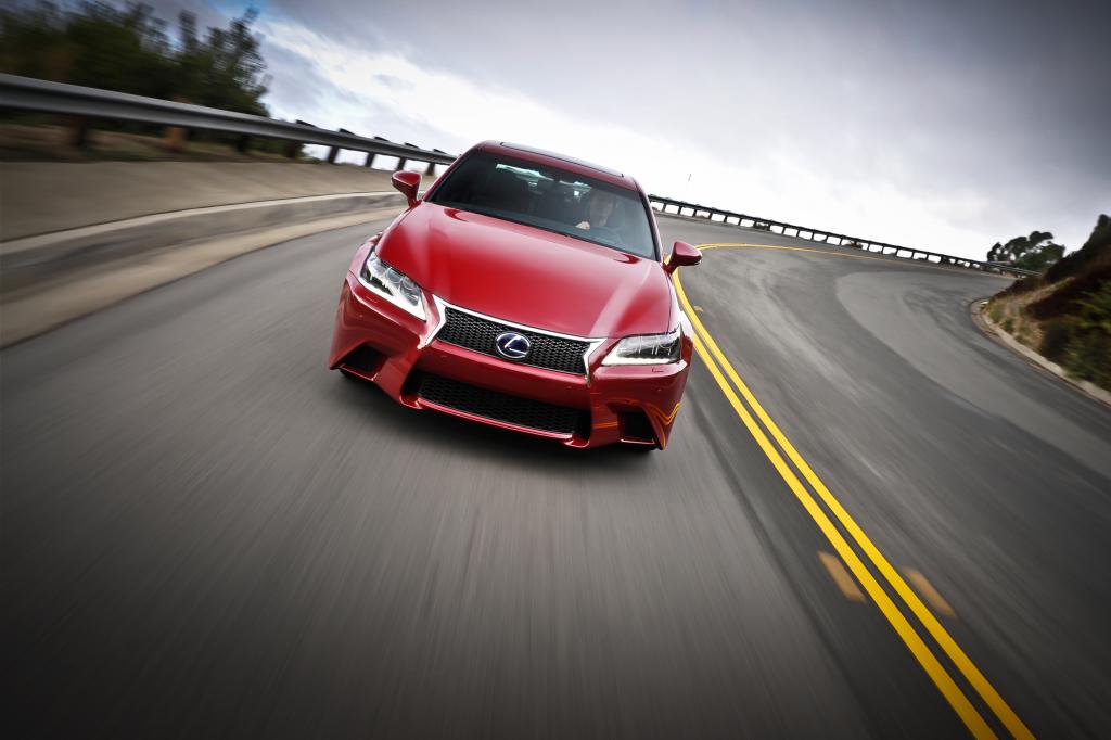 Der Lexus GS tritt gegen BMW 5er, Audi A6 und die E-Klasse von Mercedes an