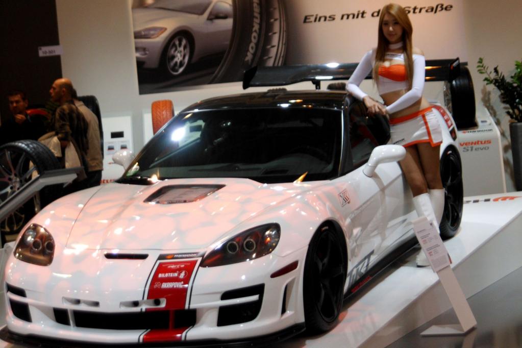 Die Autos der meisten deutschen Hersteller und der Importeure sind oft über die Haustuner, größere Händler oder über Zulieferer auf der Motor-Show in Essen präsent. 