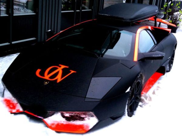 Ein Lambo mit Skibox