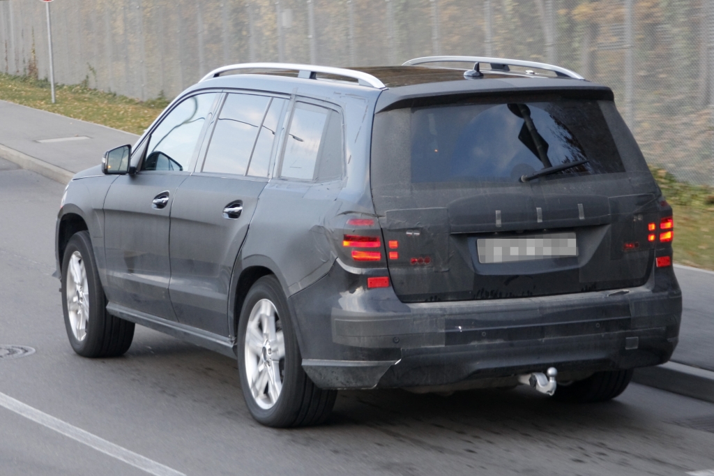 Erwischt: Erlkönig Mercedes GL – Erweckung eines Sauriers