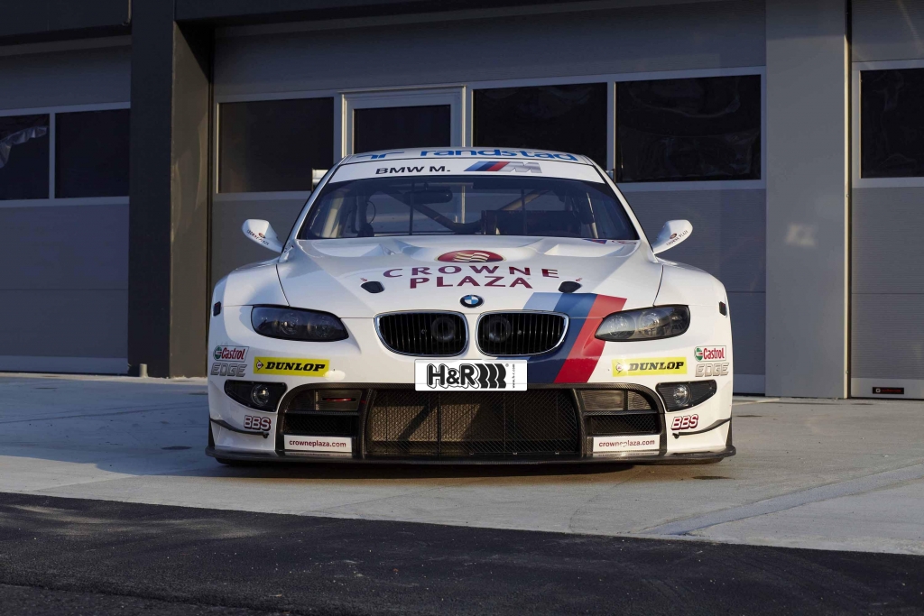 Essen Motor Show 2011: H&R präsentiert Rennfahrzeuge, Straßenboliden und Klassiker