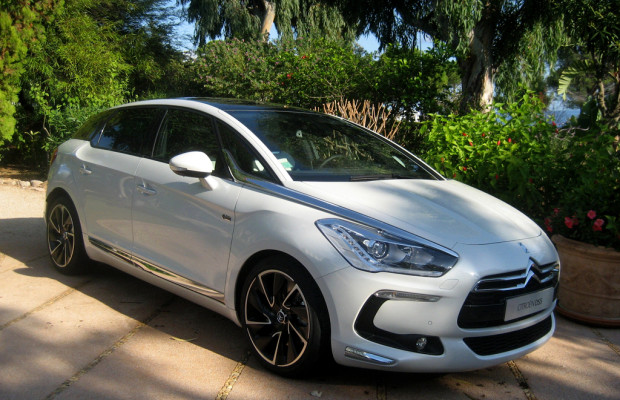 Extravaganz à la française: Citroëns neuer DS5 auch als Diesel-Vollhybrid