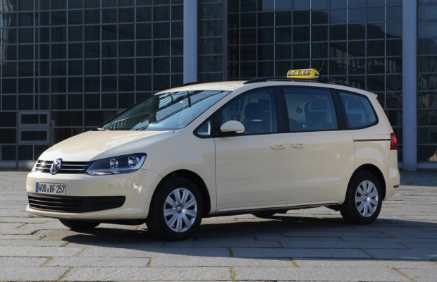 Fahrzeugfolierung für VW Sonderfahrzeugbau gestaltet Autos