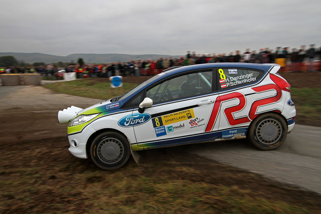 Ford Fiesta R2 von Hannes Danzinger und Pia Maria Schirnhofer.