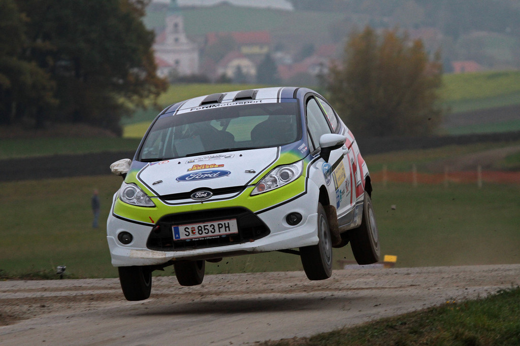 Ford Fiesta R2 von Hannes Danzinger und Pia Maria Schirnhofer.