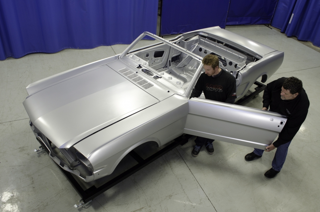 Ford hilft bei der Wiedergeburt des Mustang von 1965