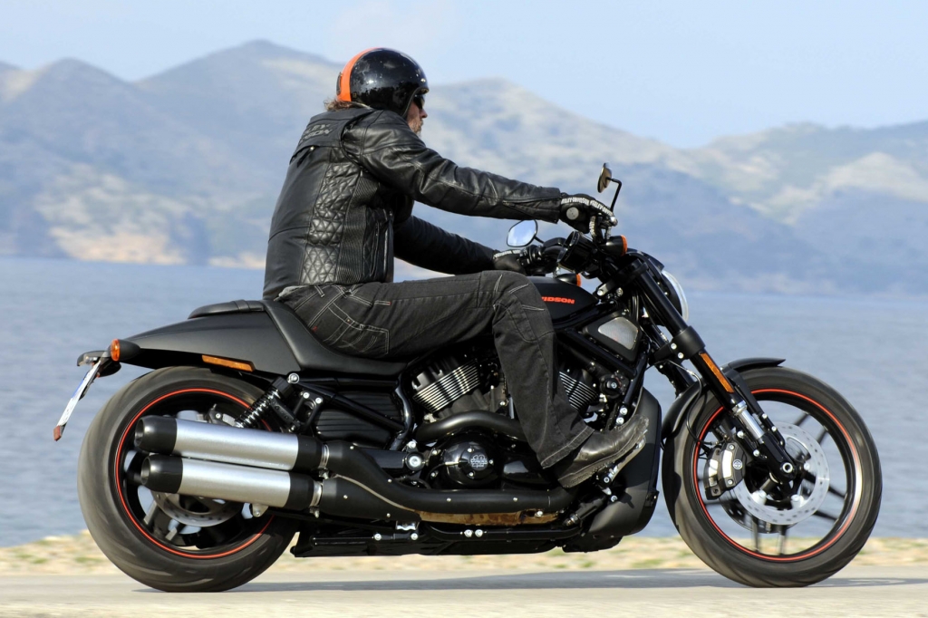Harley: Mit zwei neuen V-Rod dynamisch ins neue Jahr