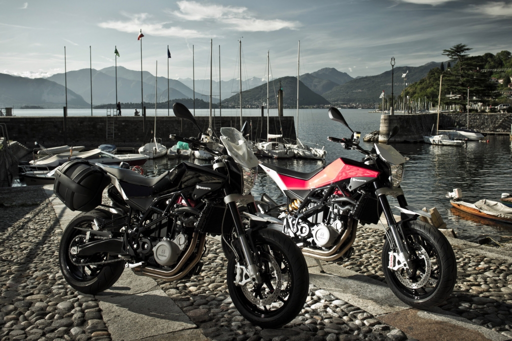 Husqvarna Nuda 900/Nuda 900R: Freche Nichte