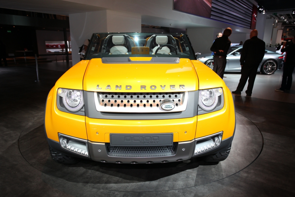 Land Rover DC100 Sport.