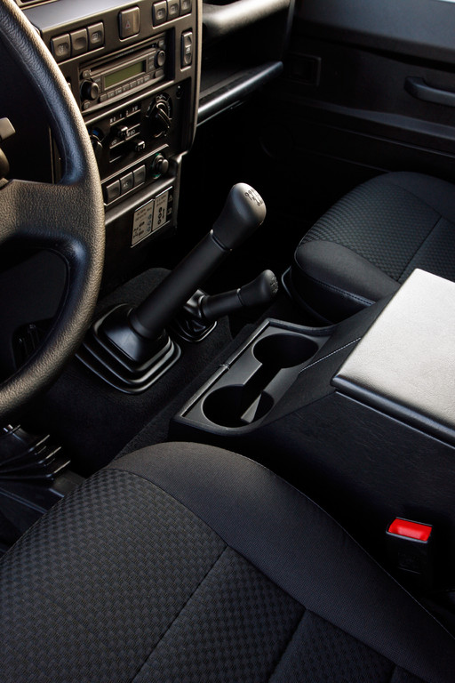 Land Rover Defender, 2012.