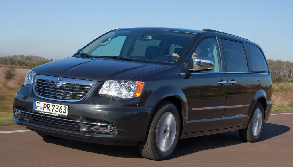Marktstart für Lancia Thema und Voyager am 12. November