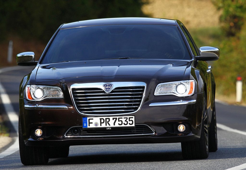 Marktstart für Lancia Thema und Voyager am 12. November