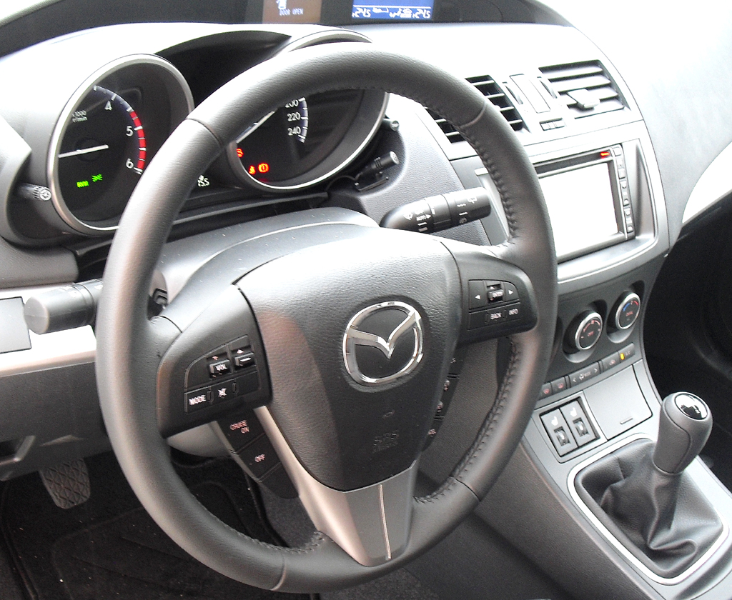 Mazda3: Blick ins Cockpit. 