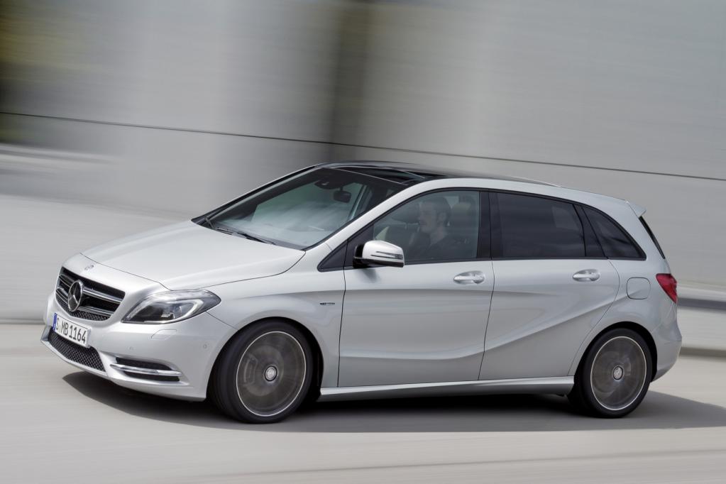 Mercedes B- und M-Klasse vor Auslieferung