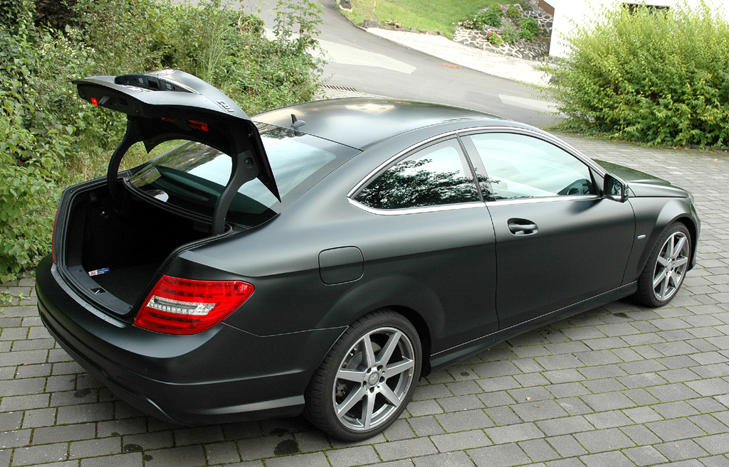 Mercedes C250 CDI Coupé: Das Gepäckabteil fasst ordentliche 450 Liter. 