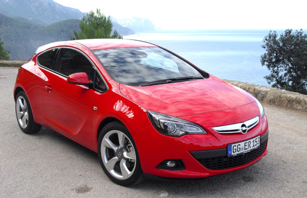 Nach der Vernunft jetzt die Emotion: Opels neues Astra-GTC-Coupé rollt an
