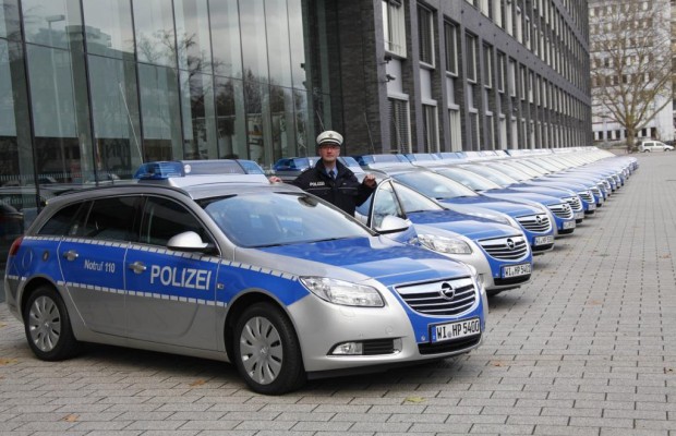 Polizeieinsatz mit Opel