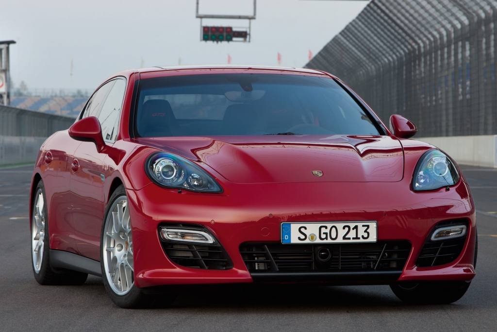 Porsche Panamera GTS - Ein 30 PS-Schippchen drauf gelegt